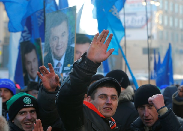 Азаров на Европейской площади. Фоторепортаж с митинга ПР в Киеве