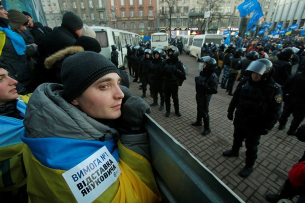 Азаров на Европейской площади. Фоторепортаж с митинга ПР в Киеве