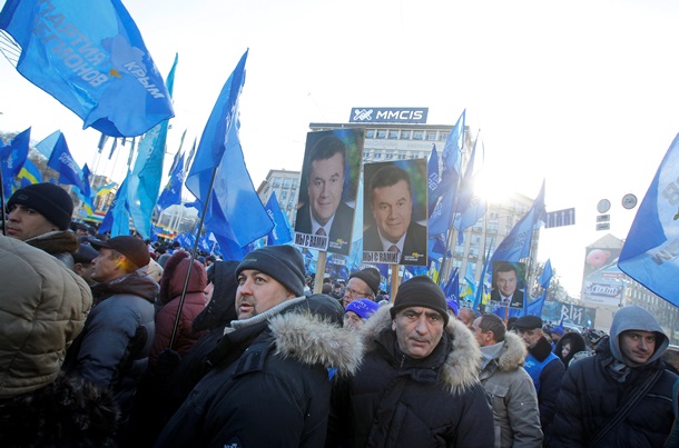 Азаров на Европейской площади. Фоторепортаж с митинга ПР в Киеве