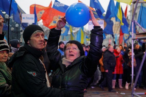 Азаров на Европейской площади. Фоторепортаж с митинга ПР в Киеве