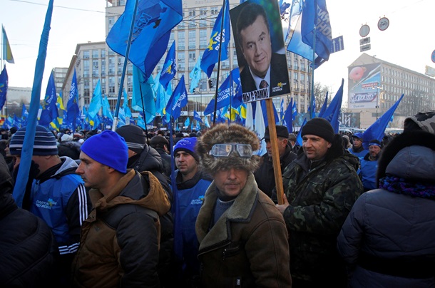 Азаров на Европейской площади. Фоторепортаж с митинга ПР в Киеве