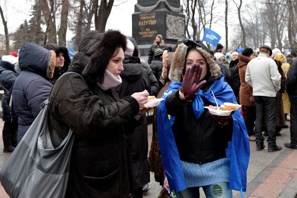 Все ради бюджета. ФотоРепортаж с митинга сторонников Партии регионов под Радой